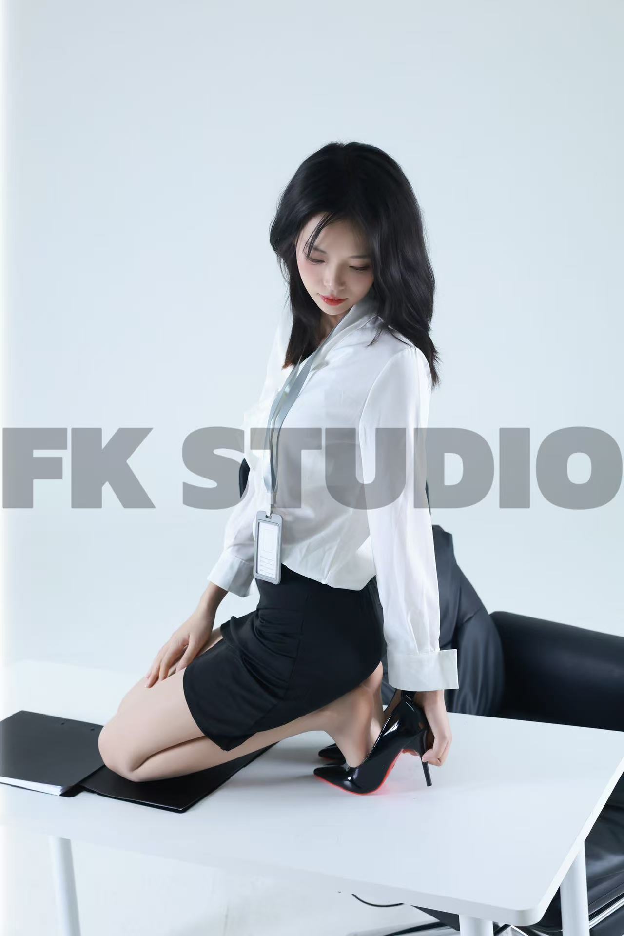 第197期-熙熙- 你的直属上司[332张图片+55分钟视频]-已完结